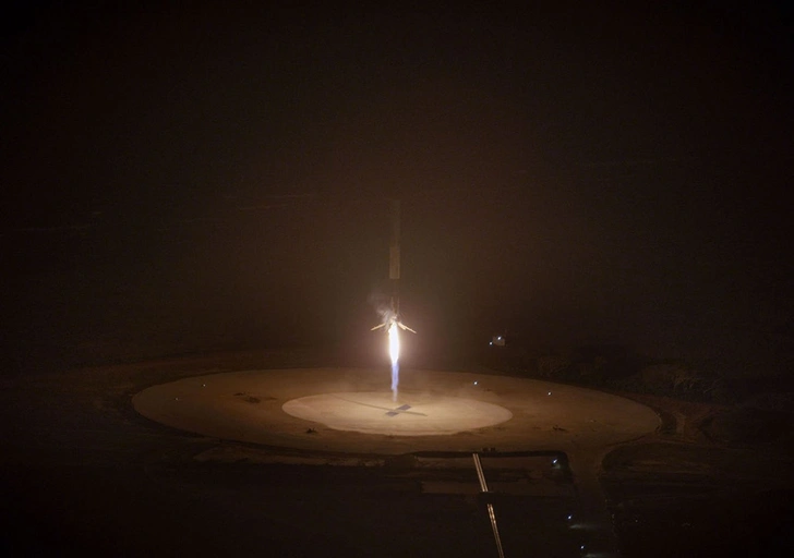 Первая посадка Falcon 9