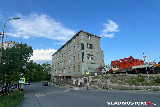 Заброшенный ТЦ «Приморье» так и останется стоять. УФАС нашла нарушения в организации контракта | Источник: Елена Буйвол / VLADIVOSTOK1.RU