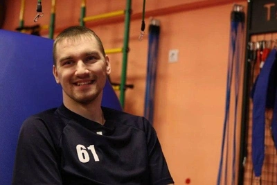 Paralyzed Hockey Player Dreams of KHL Return