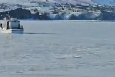 Ship Stuck in Ice on Lake Baikal Under Investigation