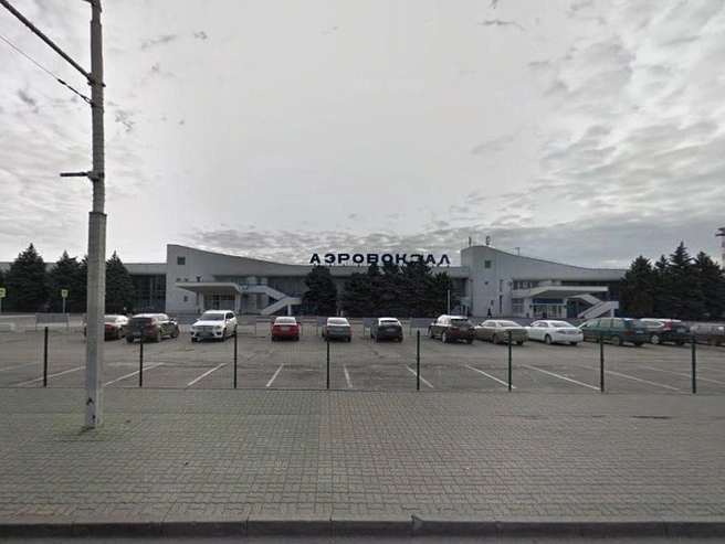 Старый аэропорт Ростова, еще функционировавший в 2016 году. | Источник: Google Maps