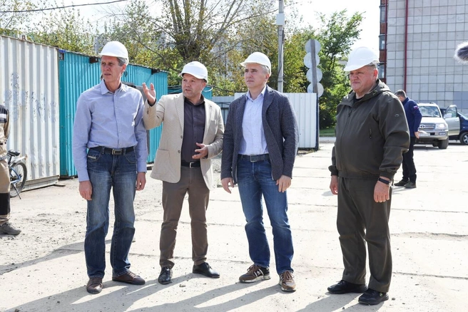 Среди объектов, которыми занималась компания Олейникова, концертный зал в Тобольске, школа в Казарово и на улице Красных Зорь в Тюмени, а также поликлиники, больницы в Ишиме и не только | Источник: администрация города Ишима