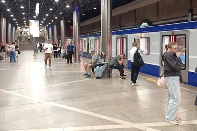 В метро Новосибирска задержались поезда из-за неисправности