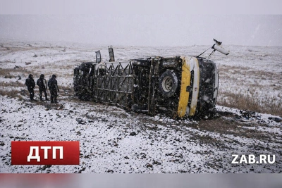 В Забайкалье возбудили дело после опрокидывания автобуса