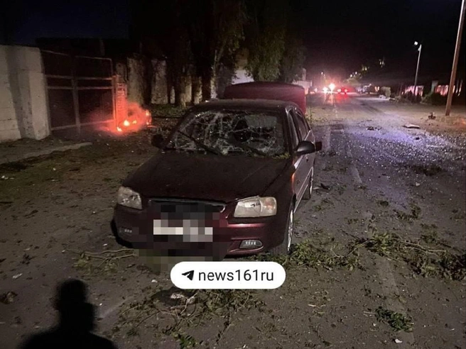 В этом автомобиле были трое: водитель и пассажиры. Они выжили.  | Источник: news161ru / Т.me