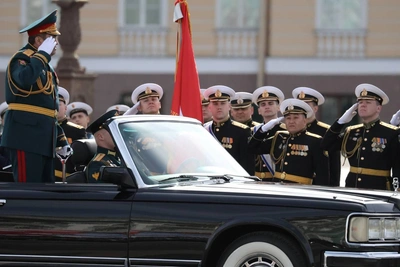 Парад Победы в Петербурге завершен