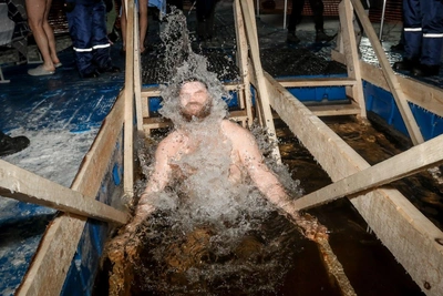 Крещенские купания в Нижнем Новгороде: фото