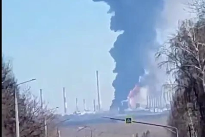 Двое погибли при взрыве на заводе в Татарстане