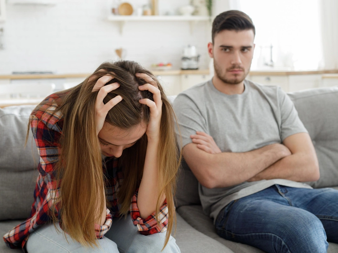 Исчезнувший: почему мужчины разрывают отношения, ничего не объяснив (и что с этим делать) | marieclaire.ru