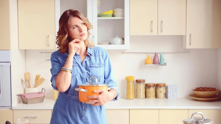 как долго можно хранить отварной рис в холодильнике | Источник: iStock/elenaleonova