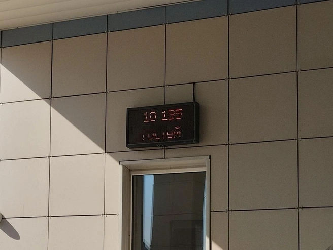 Недавно зоопарк перешел на летний режим работы. В будние дни он открыт с 09:00 до 21:00, а в выходные и праздничные дни — с 09:00 до 22:00 | Источник: читательница НГС Анна