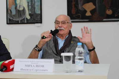 Никита Михалков — о вертикальных сериалах и ИИ