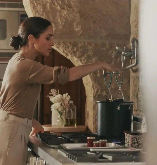 Источник: aseverofficial / Instagram (экстремистская организация, деятельность запрещена на территории РФ)