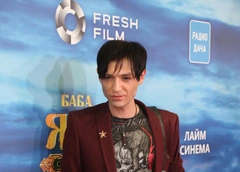 Александр Шепс заигрывает с Евгенией Медведевой: «Я симпатичный? А теперь представь меня обнаженным»