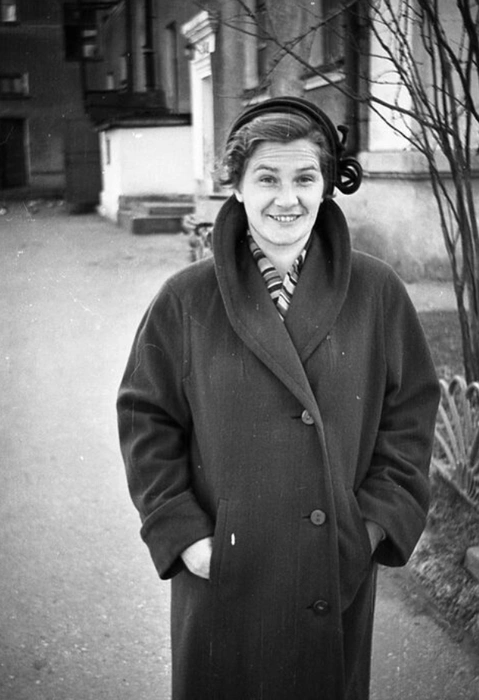 Жительницу Юрги удивил фотограф на улице. Это было в 1961 году | Источник: pastvu.com / архив Д. Колегаева