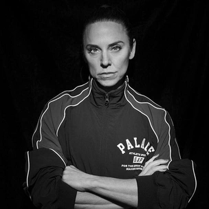 Мелани Си из Spice Girls отметила 50-летие съемкой для спортивного бренда