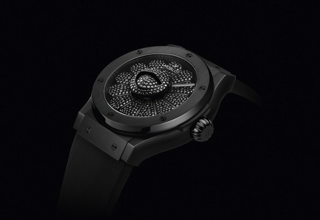 На грани искусства и технологий: Hublot выпустил часы вместе с Такаси Мураками | marieclaire.ru