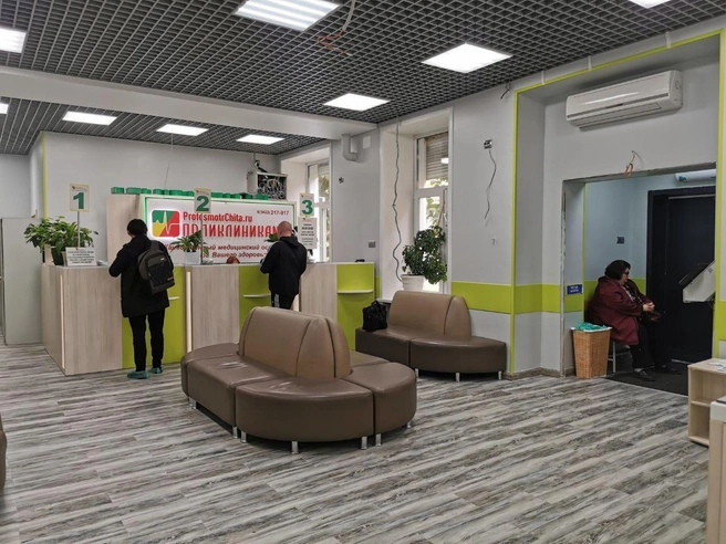 Кроме того, в поликлинике часто запускают выгодные акции на услуги | Источник: Ксения Зимина
