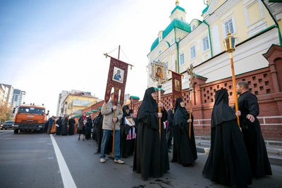 Утро в центре Красноярска: перекрытия из-за крестного хода