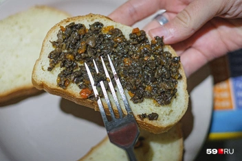 Грибную икру, а также маринованные и соленые шампиньоны заготавливают и для себя, и на продажу | Источник: Тимофей Калмаков / 59.RU