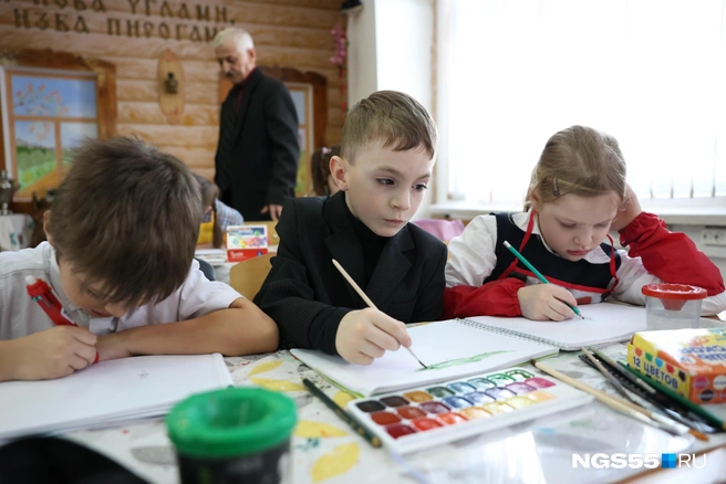 Но учителя не отчаиваются | Источник: Евгений Софийчук / NGS55.RU