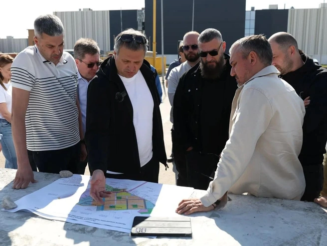 По мнению Ивана Носкова, в новом микрорайоне Куйбышевского района остро не хватает социальных объектов и нормальных дорог | Источник: пресс-служба администрации Самары