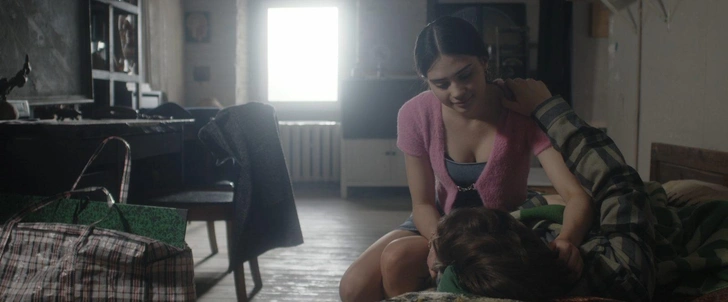 Умеет фехтовать и обожает хип-хоп: что известно о звезде подростковой мелодрамы «Четыре четверти» Анастасии Ермошиной