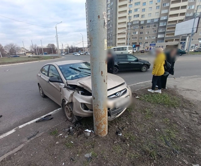 В Оренбурге столкнулись две иномарки, которыми управляли два пенсионера | Источник: УМВД России по Оренбургской области