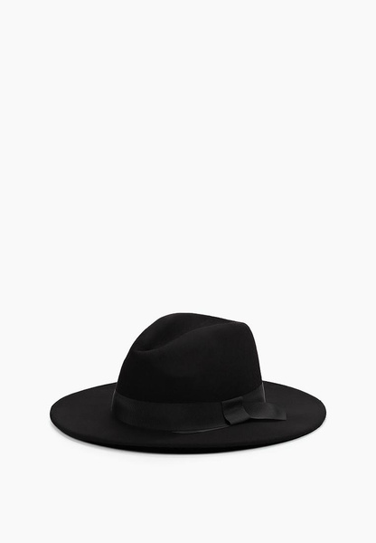 Черная шляпа с лентой