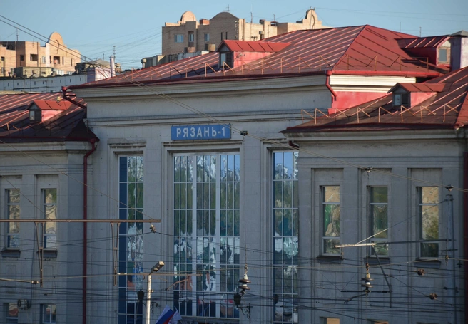 На вокзале Рязань-1 рухнула люстра | ya62.ru