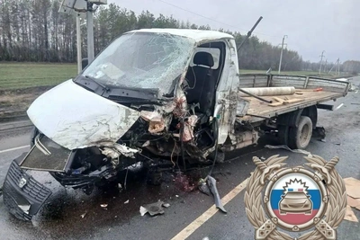 Водитель Газели госпитализирован после аварии с фурой