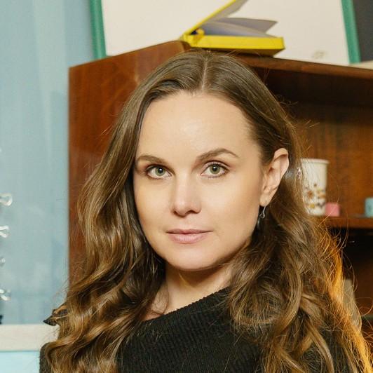<p>Юлия Попова</p>
