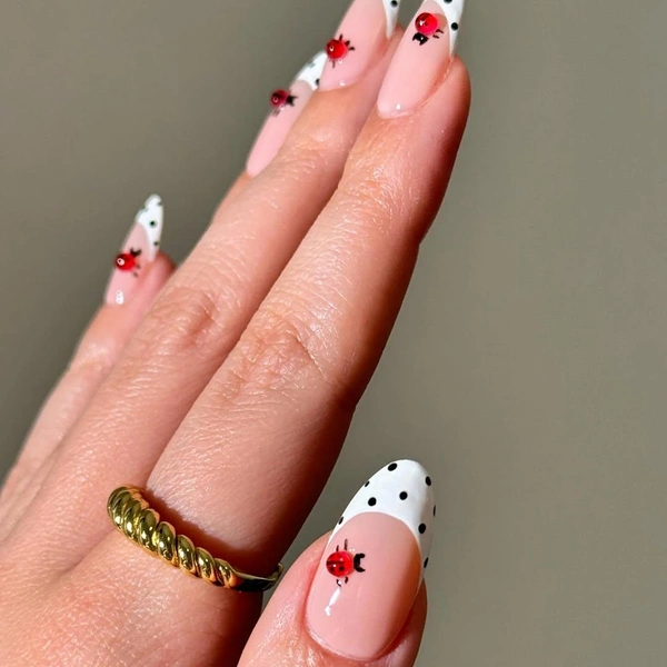Источник: соцсети avrnailswatches