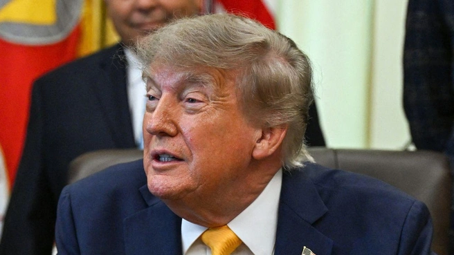 Трамп отреагировал на статью, восхваляющую его лидерские качества. | Источник: MEGA