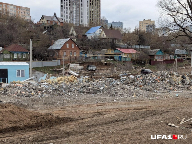 Домам подальше повезло больше | Источник: Булат Салихов / UFA1.RU