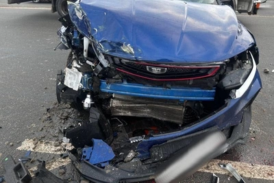 Two Cars Collide on Tsiolkovsky Street: Woman Injured