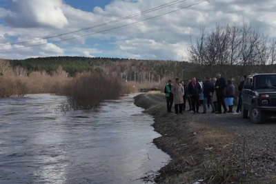 В переулке Нижний Томска развернут водоналивную дамбу