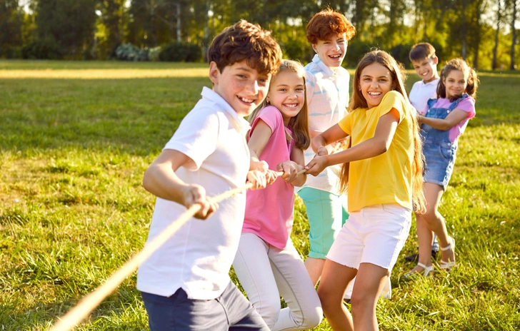 Как устроено питание в летнем лагере: полный гид | Источник: Studio Romantic/Shutterstock/Fotodom.ru