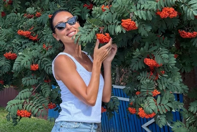 Алсу вернулась в родную деревню и показала семейные фото