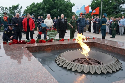 УФССП Ульяновской области возложило цветы к Вечному огню