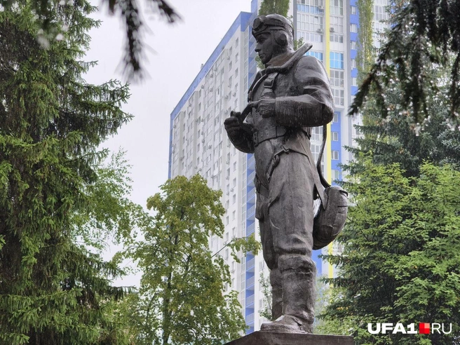 Рядом, кстати, новая высотка | Источник: Булат Салихов / UFA1.RU