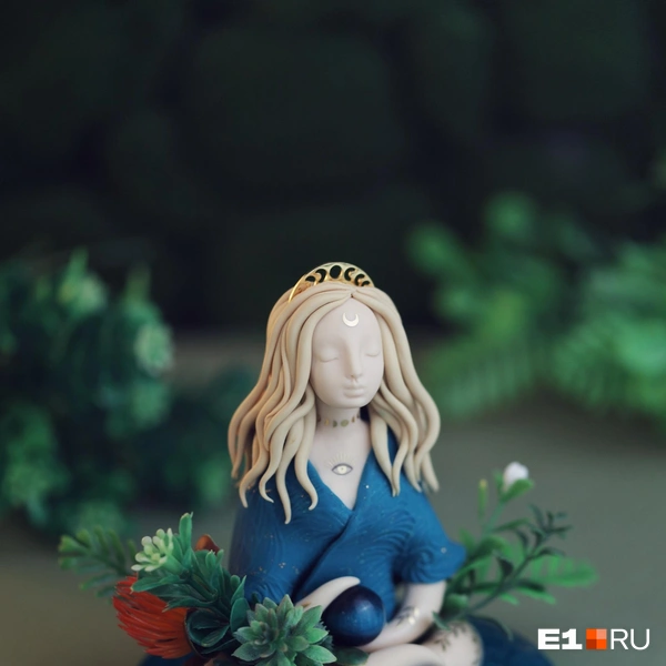 А эту статуэтку девушка делала по фотографии | Источник: «Ула | Дивные хранительницы» / Vk.com