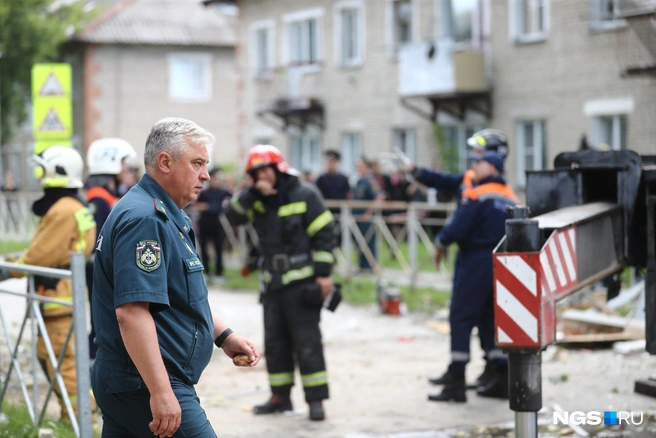 В результате произошедшего погиб один мужчина, еще одна женщина госпитализирована в больницу, сообщали в МЧС  | Источник: Александр Ощепков / NGS.RU