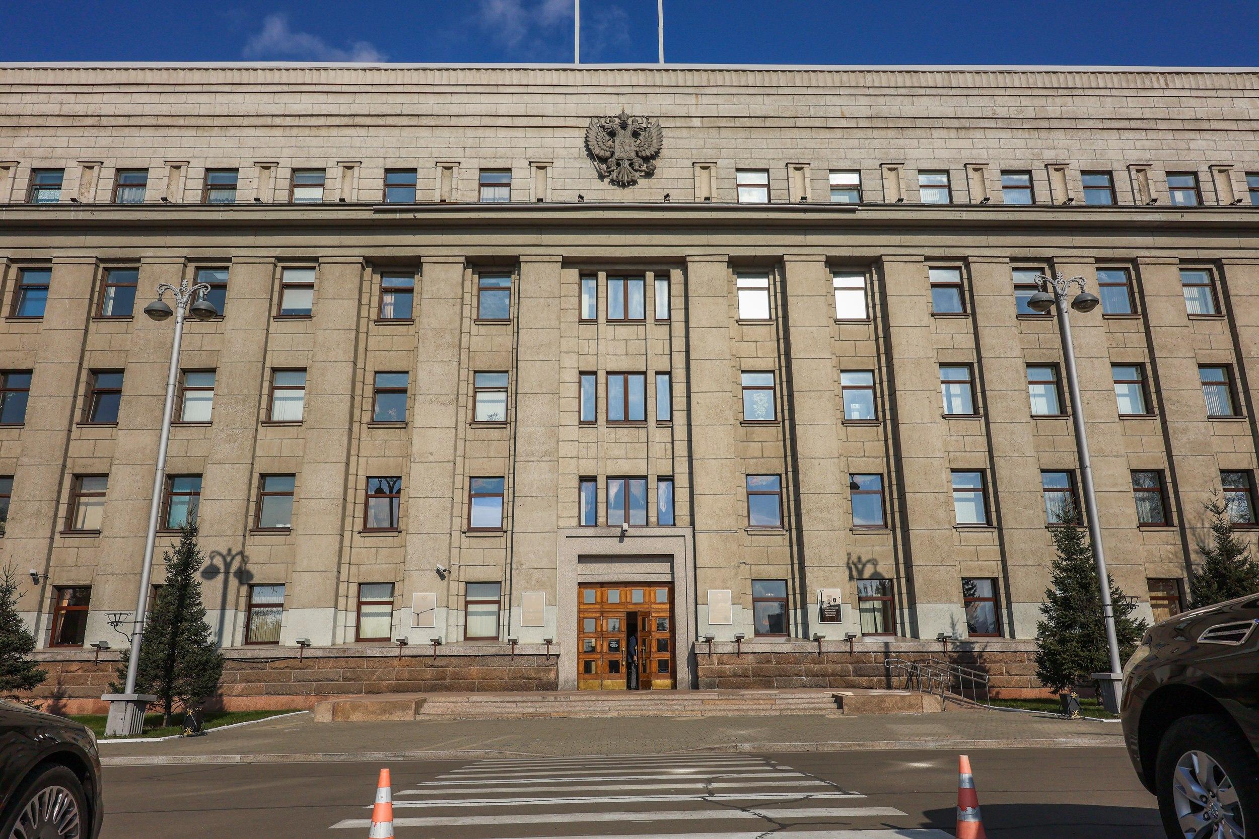 Денег на дороги не хватает. Власти Иркутской области предложили повысить ставки по транспортному на…