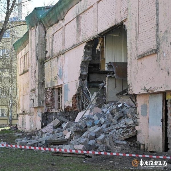 Детский сад Батенинского жилмассива в Петербурге частично обрушился | Источник: Андрей Бок / FONTANKA.RU
