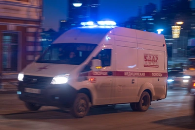 Driver blocks ambulance carrying critical patient in Vladivostok