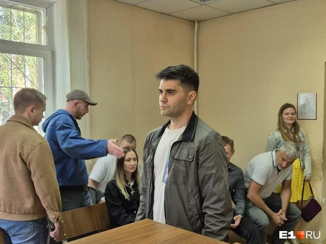 Дмитрий Хохлов выслушал свой приговор молча | Источник: читатель E1.RU