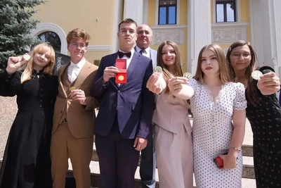 Оренбургские выпускники: 64 стобалльника и 515 медалистов