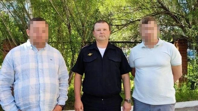 Александр Блинов (по центру) был главой УВМ областного главка | Источник: ГУ МВД по Свердловской области