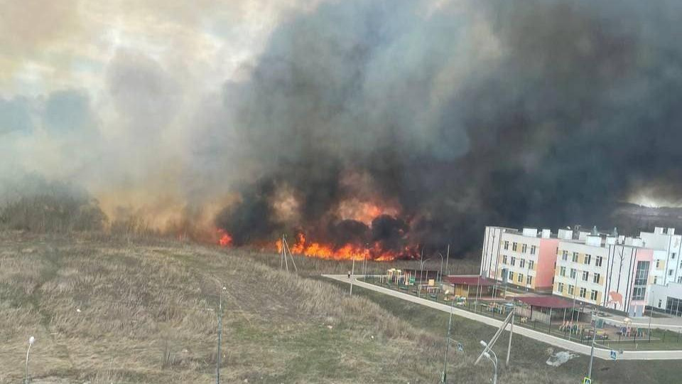Сильный пожар в Южном городе — что там происходит 